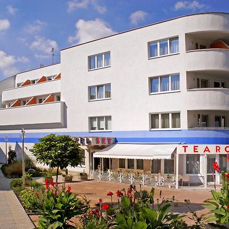 ברטיסלאבה Hotel Set מראה חיצוני תמונה