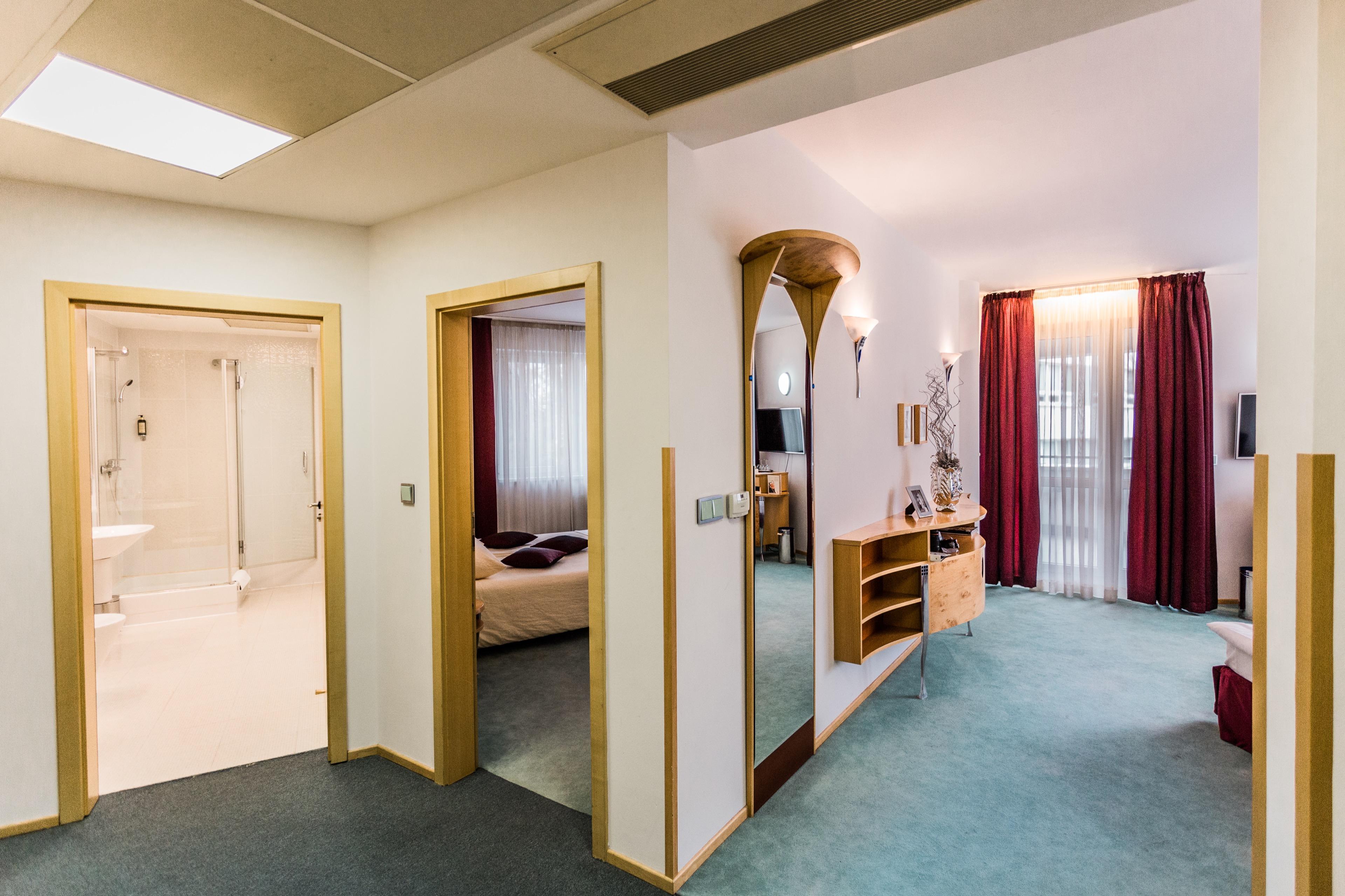ברטיסלאבה Hotel Set מראה חיצוני תמונה
