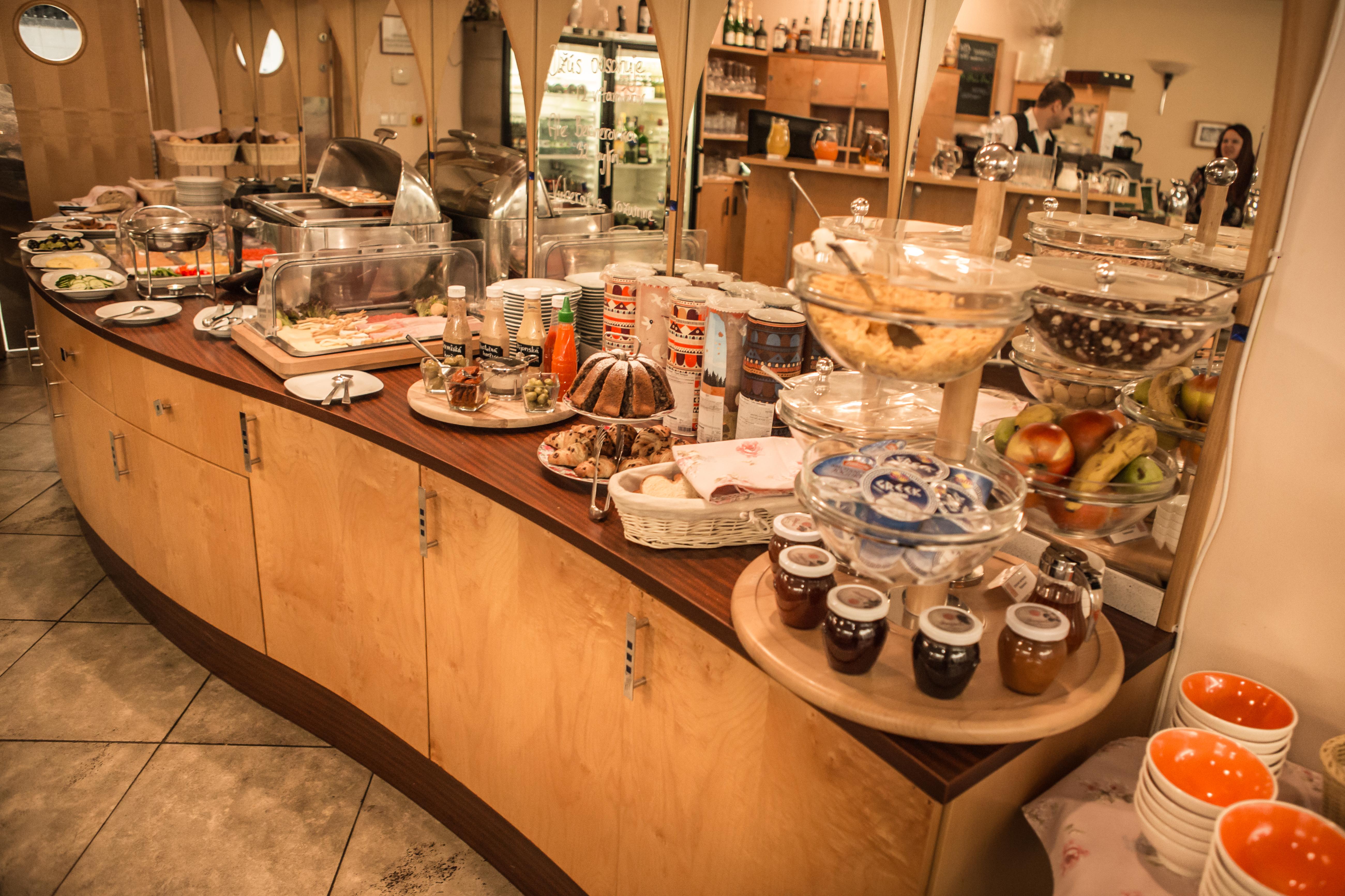 ברטיסלאבה Hotel Set מראה חיצוני תמונה