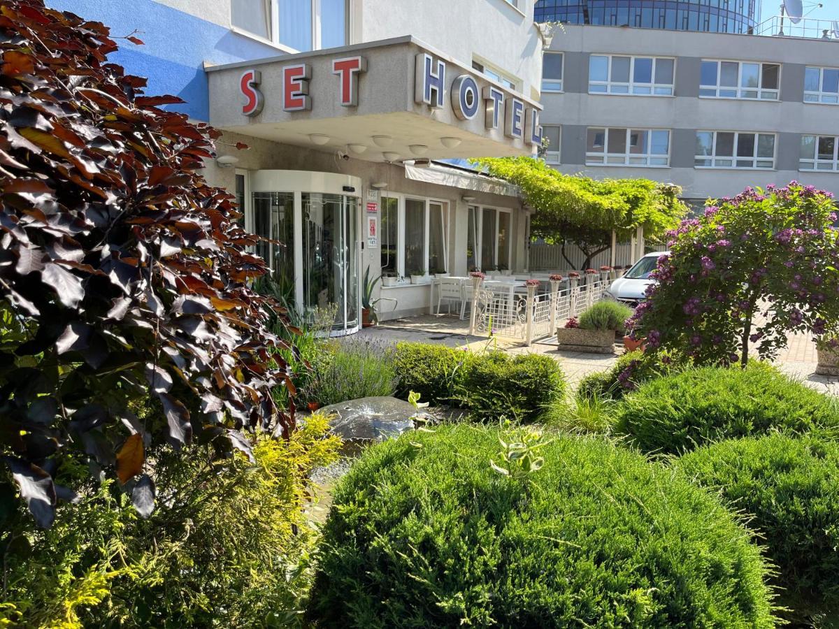ברטיסלאבה Hotel Set מראה חיצוני תמונה
