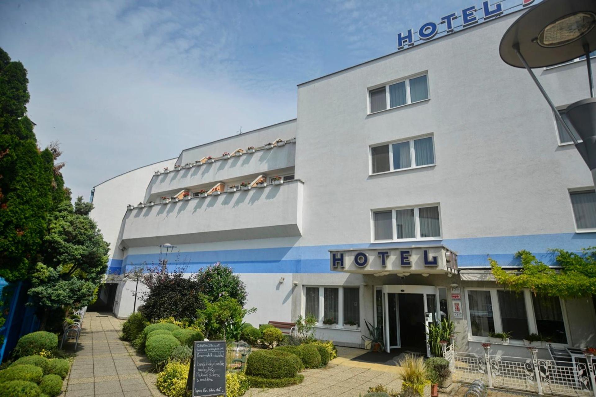 ברטיסלאבה Hotel Set מראה חיצוני תמונה