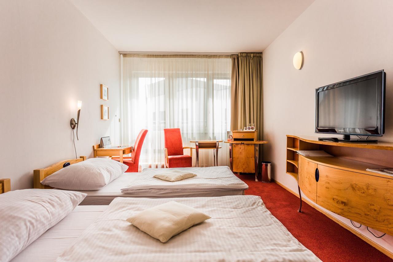 ברטיסלאבה Hotel Set מראה חיצוני תמונה